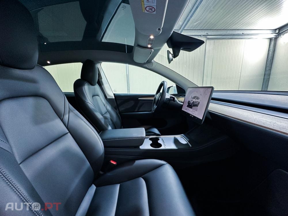 Tesla Model Y Long Range Dual Motor AWD