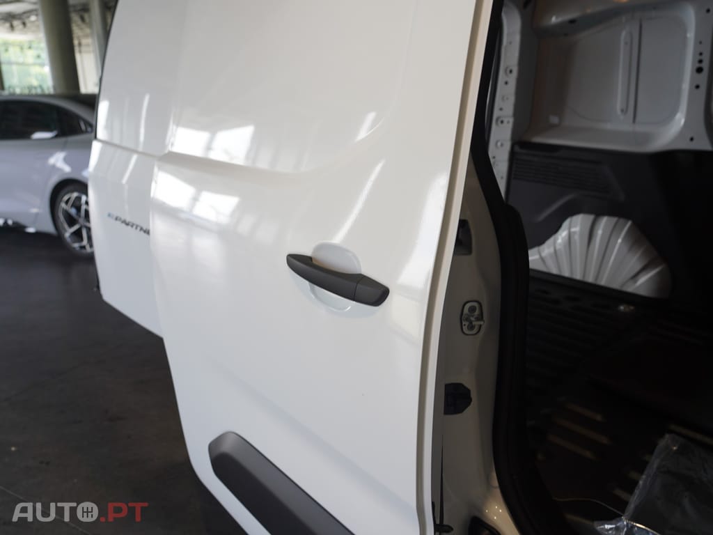 Peugeot E-Partner 50 kWh M Standard