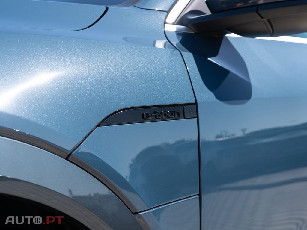 Audi Q8 E-Tron 55 quattro Advanced