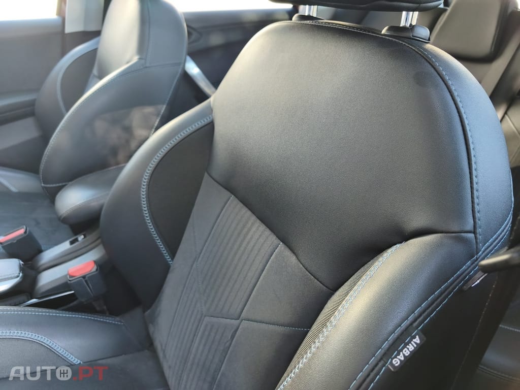 Peugeot 2008 1.2 PureTech Crossway EAT6