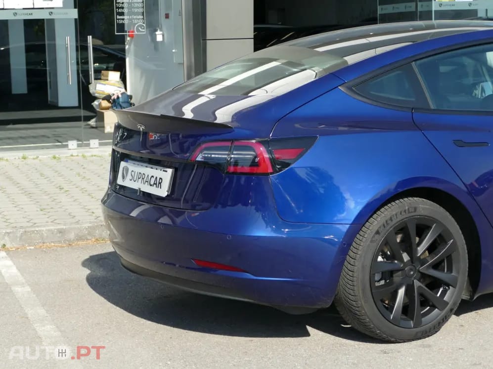 Tesla Model 3 Tração Traseira