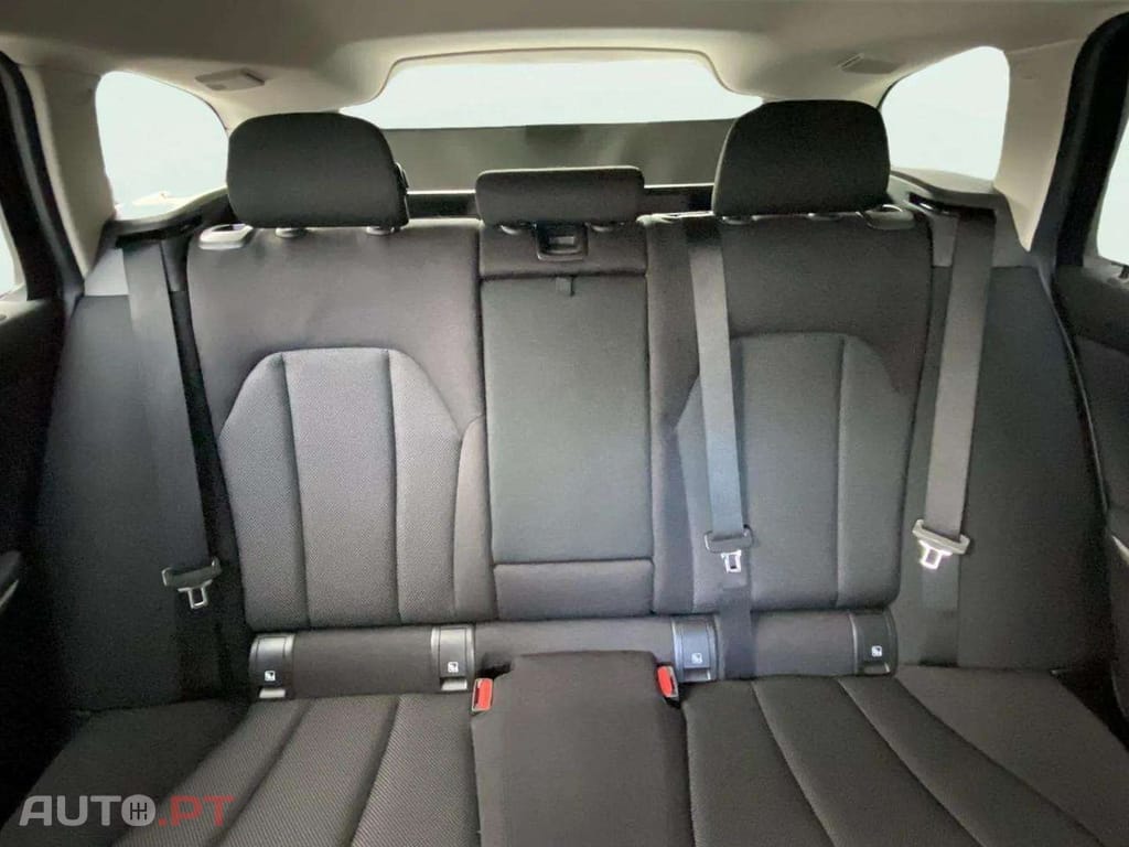 BMW 330 e Touring Corporate Edition Auto