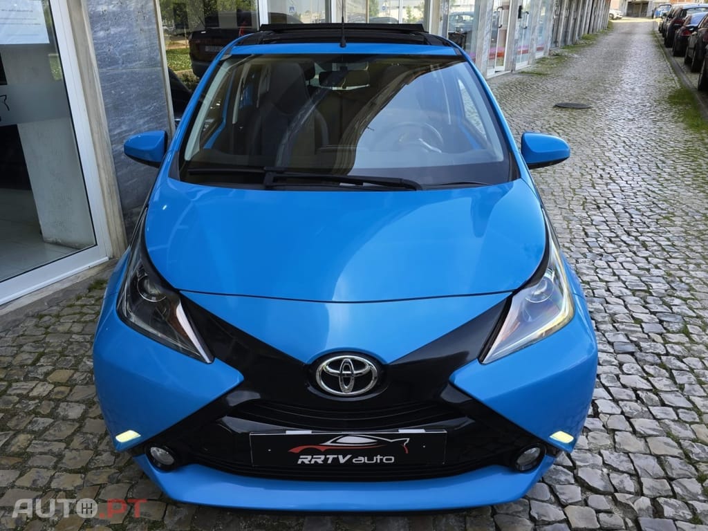 Toyota Aygo 1.0 X-Play Plus