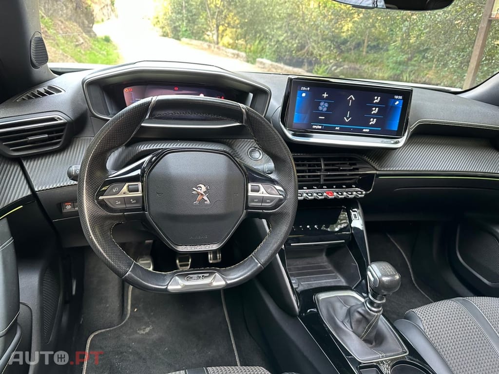 Peugeot 2008 1.2 PureTech GT Line