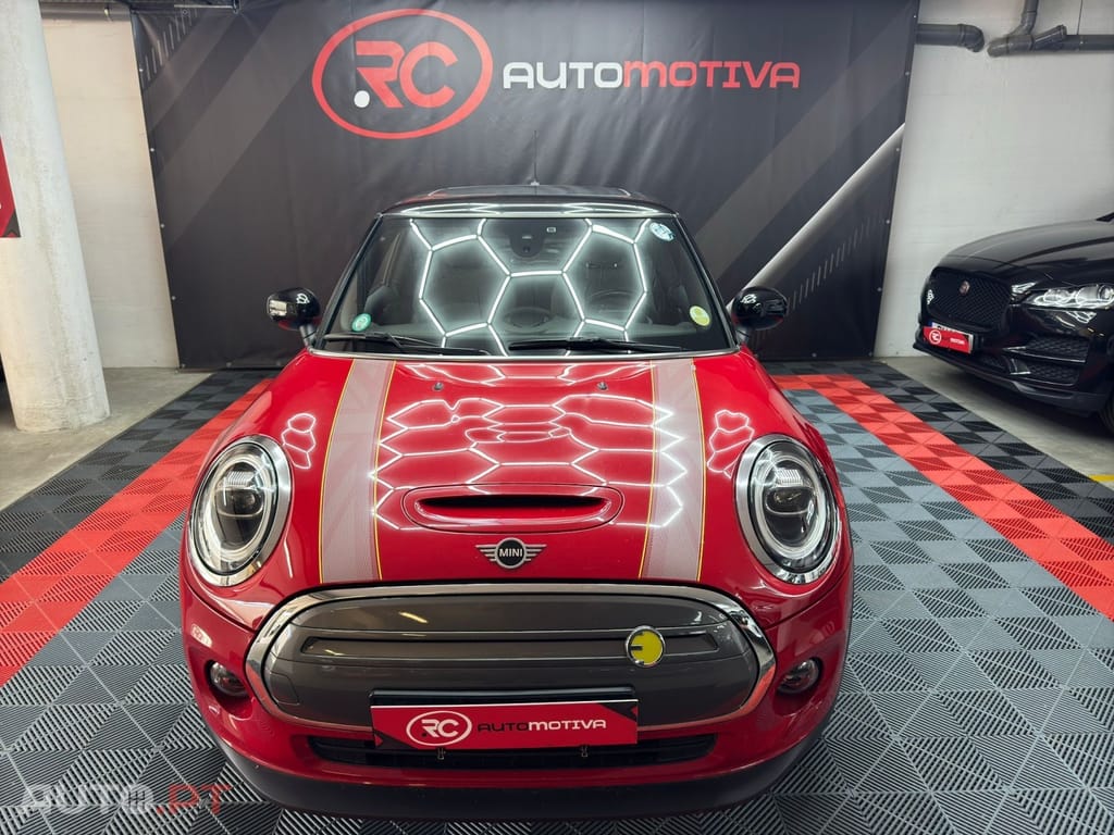 MINI Cooper Cooper SE Camden Edition