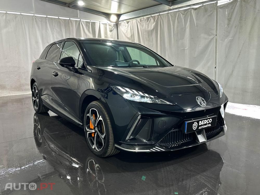 MG MG4 64 kWh XPower Luxury