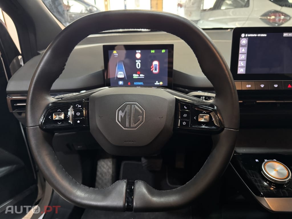 MG MG4 64 kWh Luxury