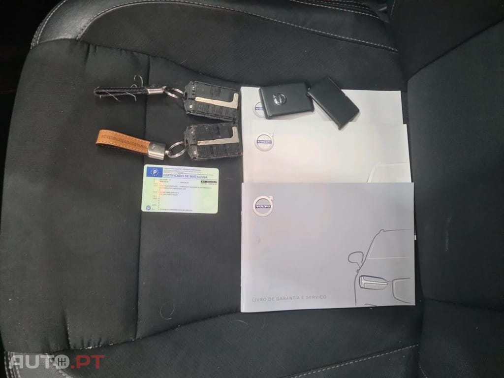 Volvo XC40 1.5 T5 PHEV Momentum