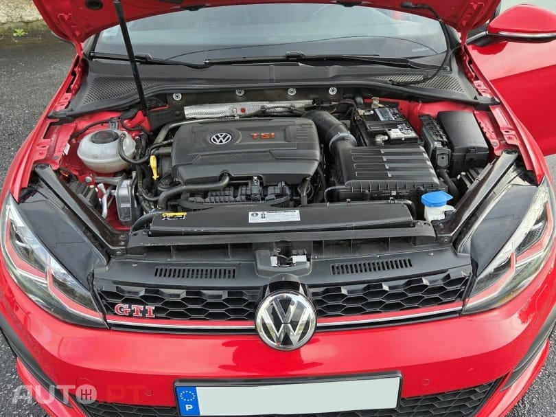 Volkswagen Golf 2.0 TSi GTi DSG Performance