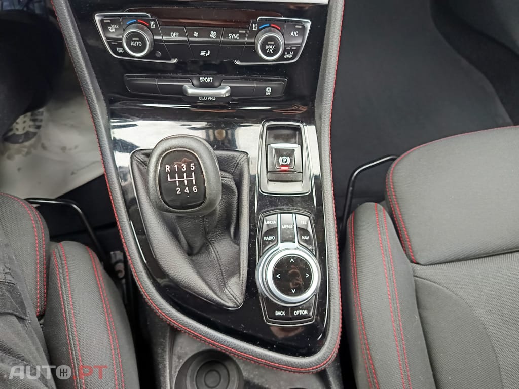 BMW 218 i Coupe Line Sport