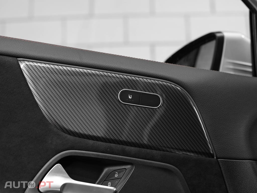 Mercedes-Benz GLA 250 e AMG Line