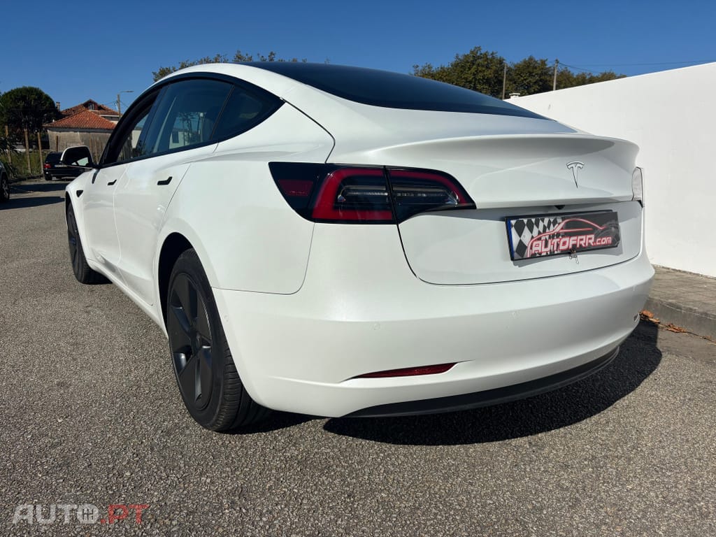 Tesla Model 3 Standard Range Plus RWD