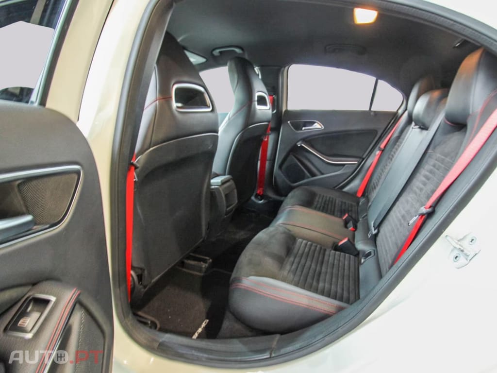 Mercedes-Benz A 45 AMG 4Matic Speedshift