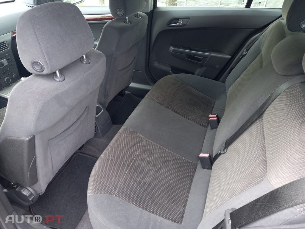 Opel Astra 1.4 Elegance