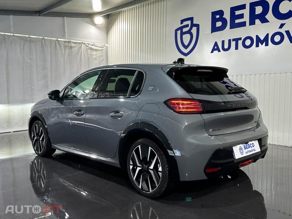 Peugeot E-208 51 kWh GT