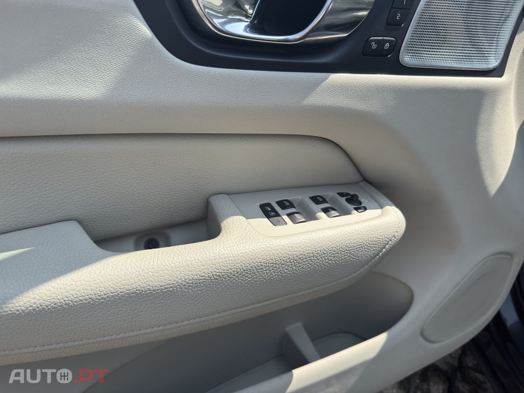 Volvo XC60 2.0 T8 PHEV Inscription AWD