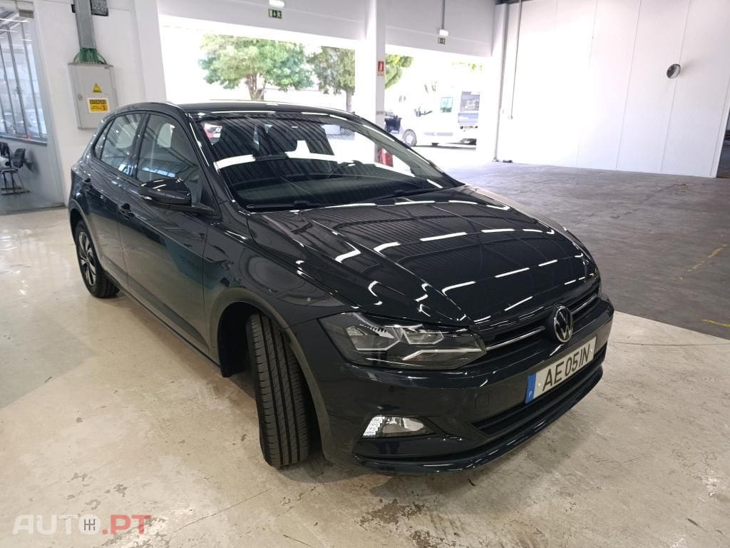 Volkswagen Polo 1.0 Confortline