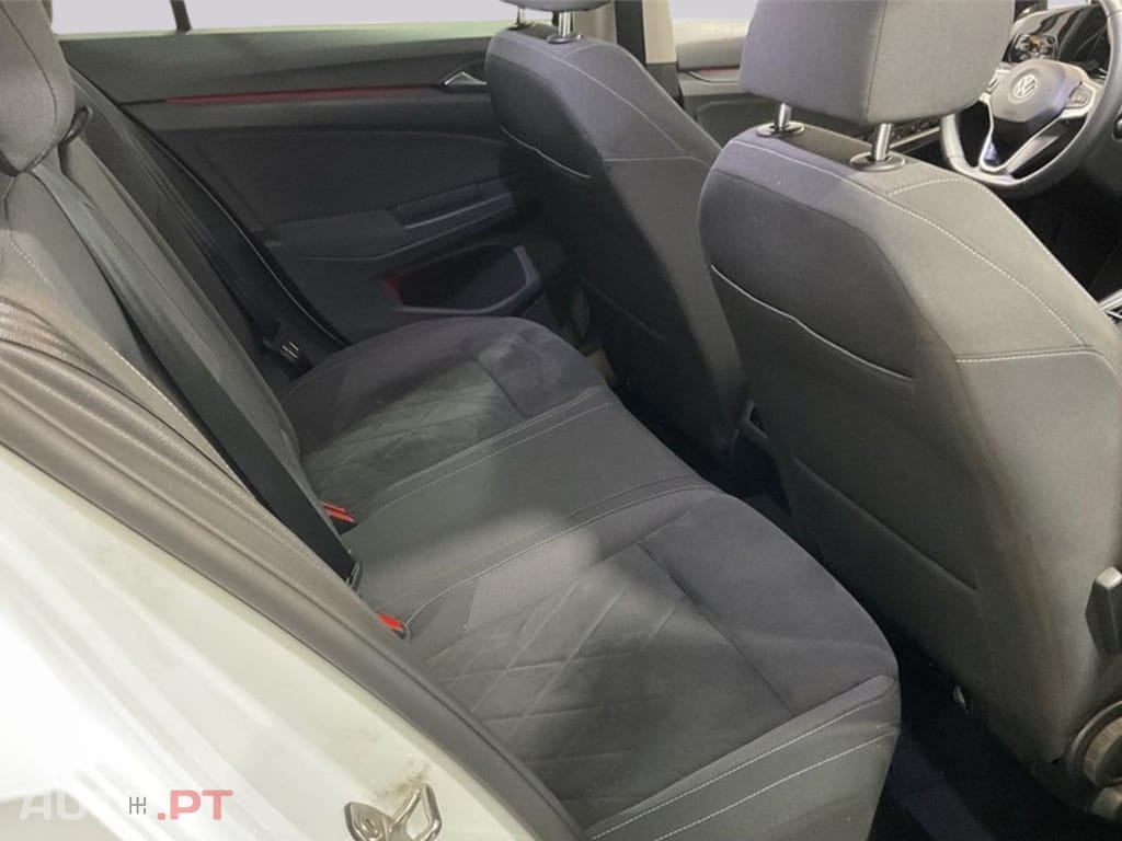 Volkswagen Golf 1.4 TSI e-Hybrid DSG