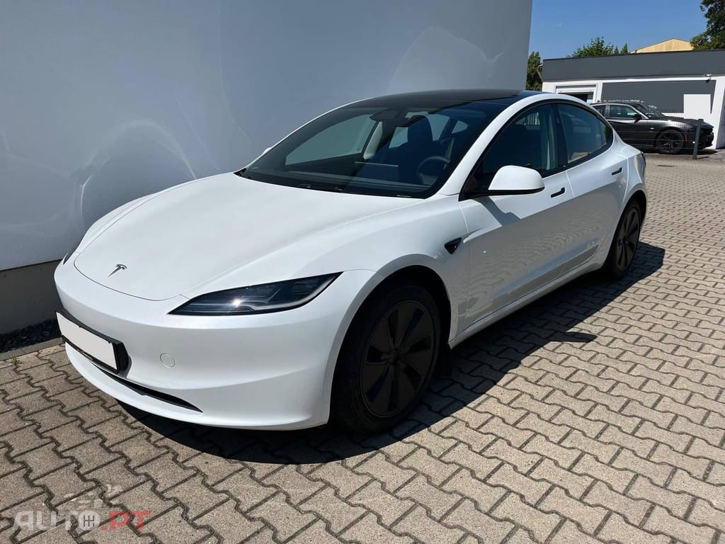 Tesla Model 3 Premium Long Range Dual AWD