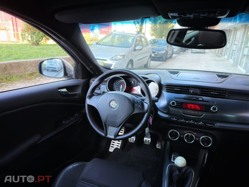 Alfa Romeo Giulietta 1.6 JTDm Distinctive 57X