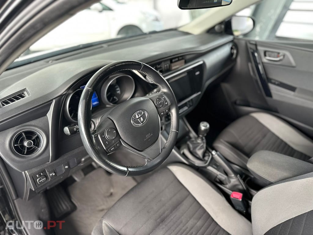 Toyota Auris 1.2T Comfort+Pack Sport