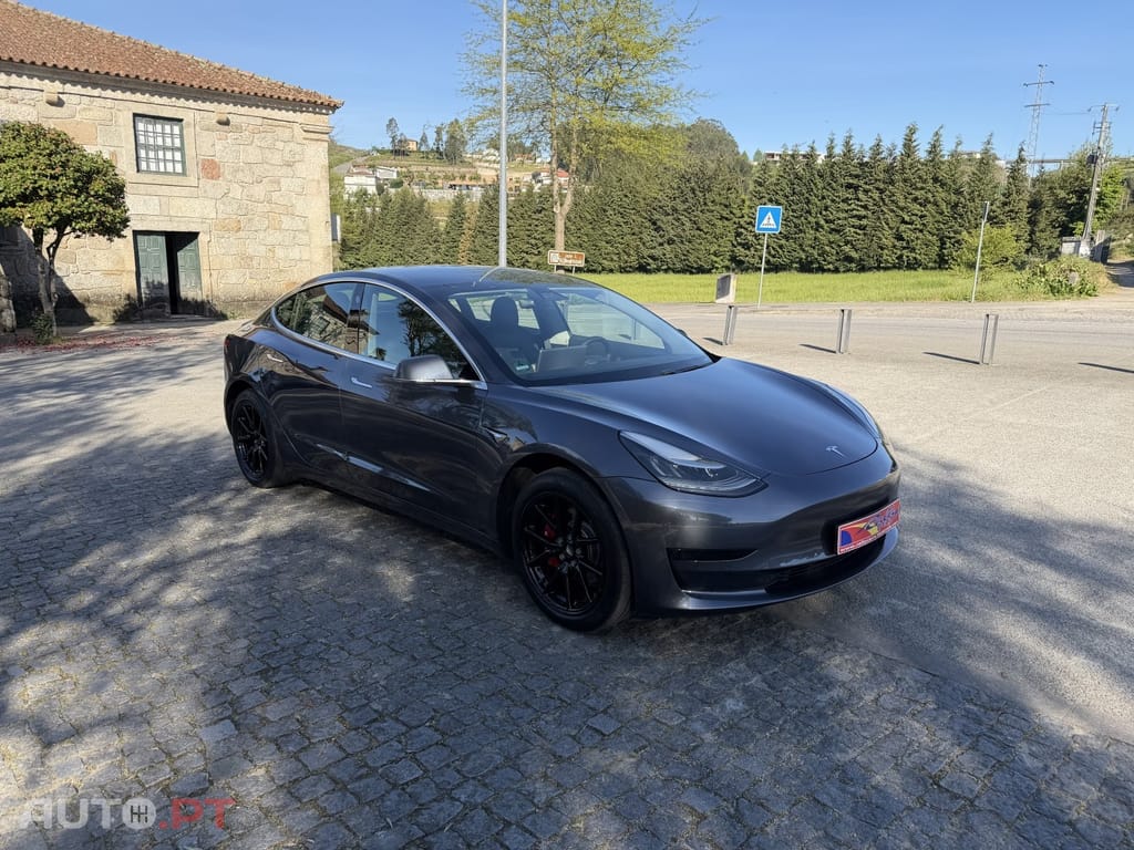 Tesla Model 3 Standard Range Plus RWD