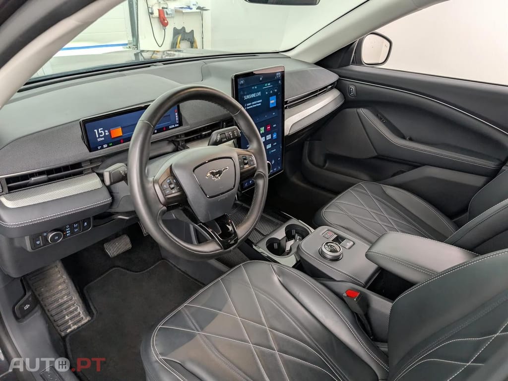 Ford Mustang Mach-E 76 kWh RWD
