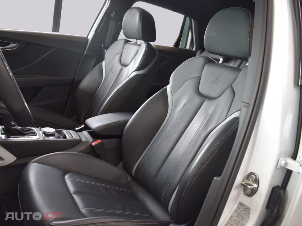 Audi Q2 I.V.A DEDUTÍVEL 30TDI S-tronic SLine