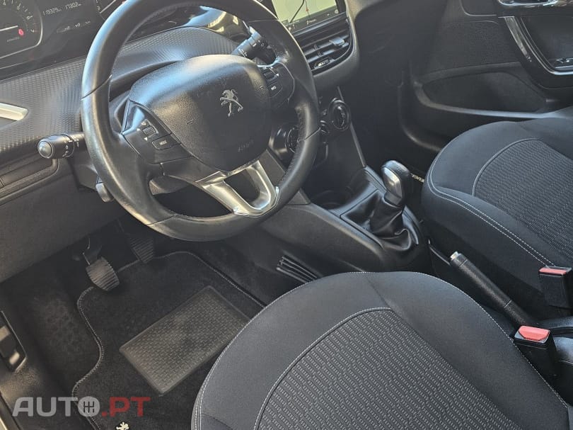 Peugeot 208 1.2 PureTech Style