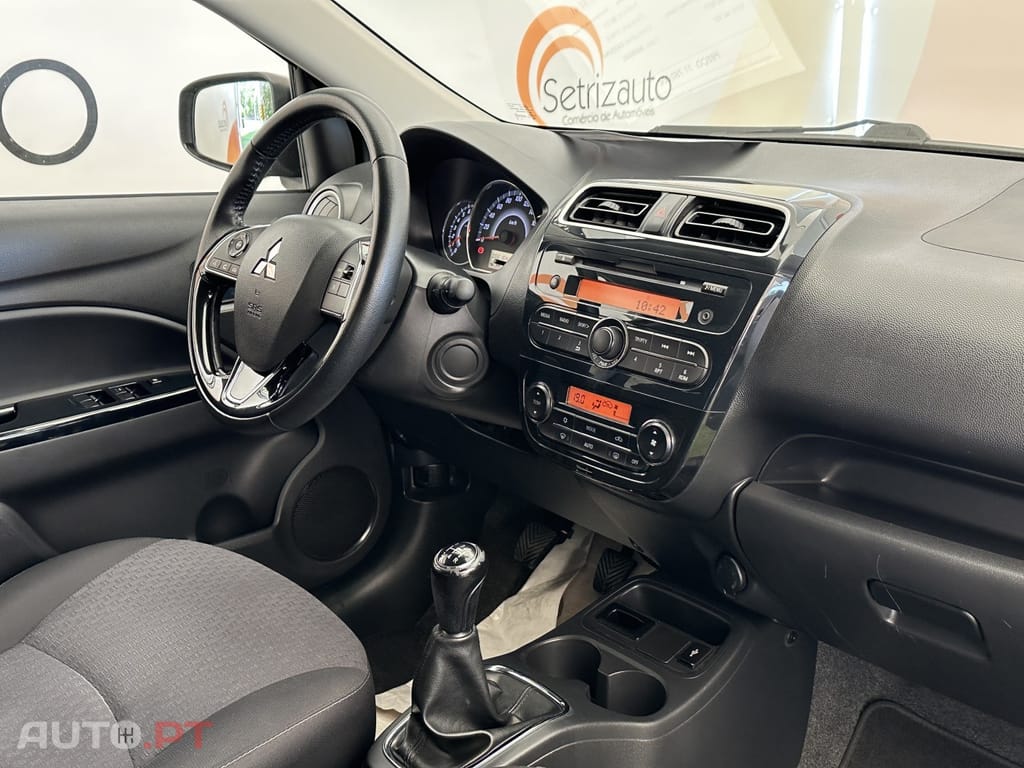 Mitsubishi Space Star 1.2 Intense Connect Edition