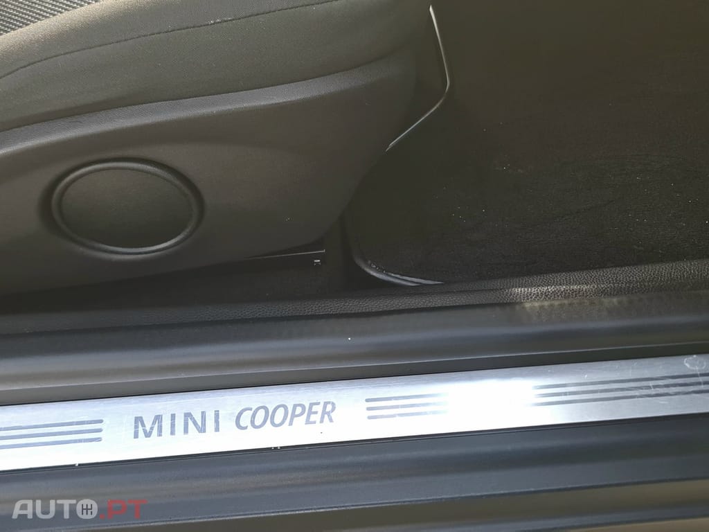 MINI Cooper Outro