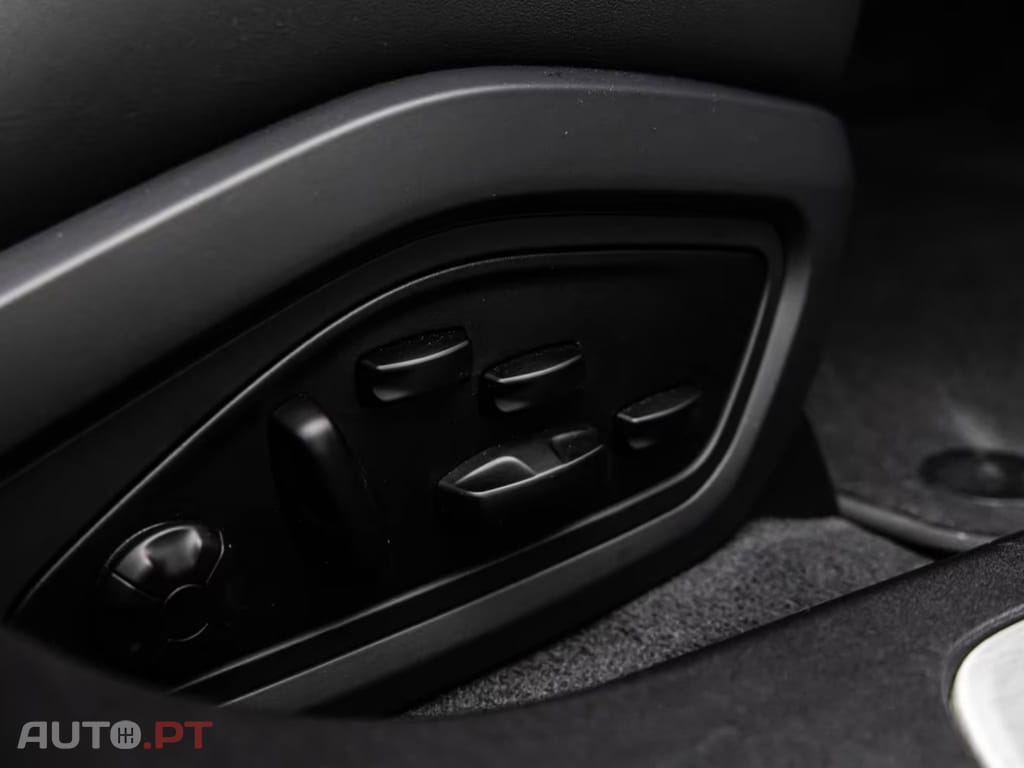 Porsche Taycan TURBO ALL-BLACK