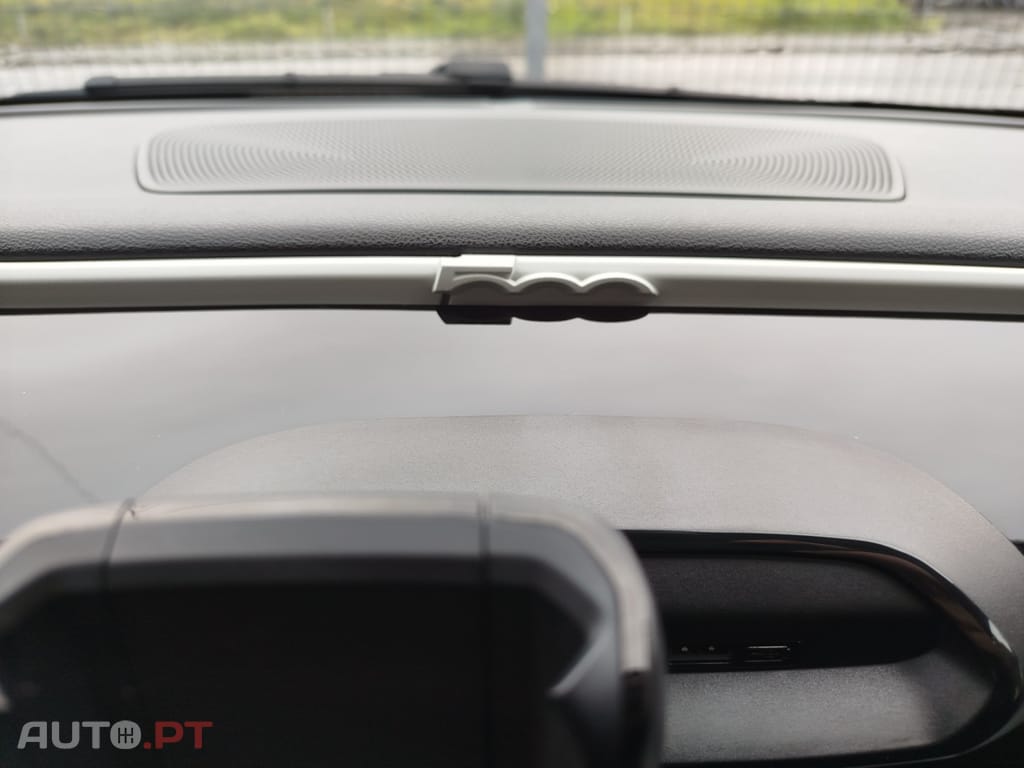 Fiat 500e Action