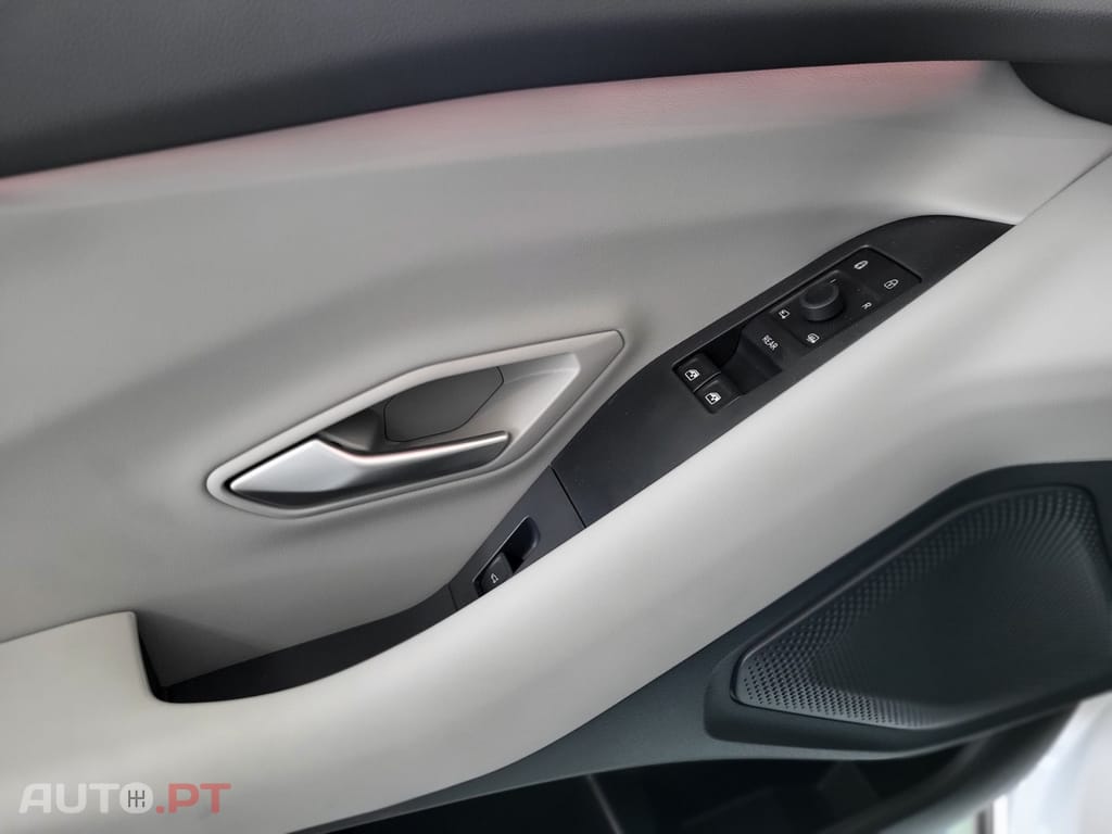 Ford Explorer 77 kWh Premium