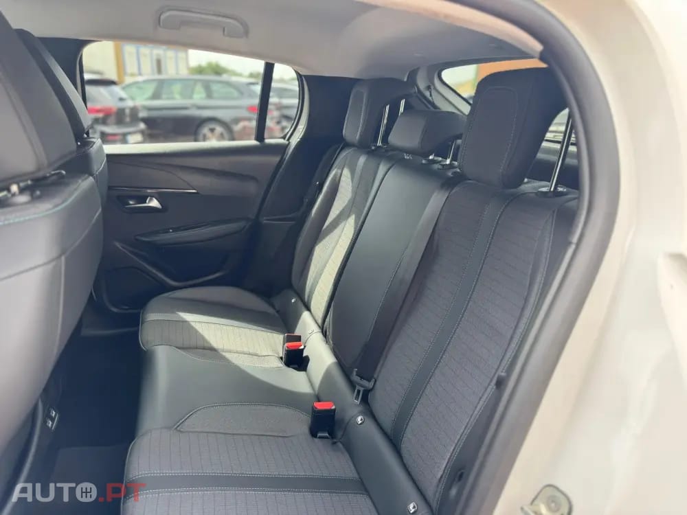 Peugeot 208 1.5 BlueHDi Allure Pack