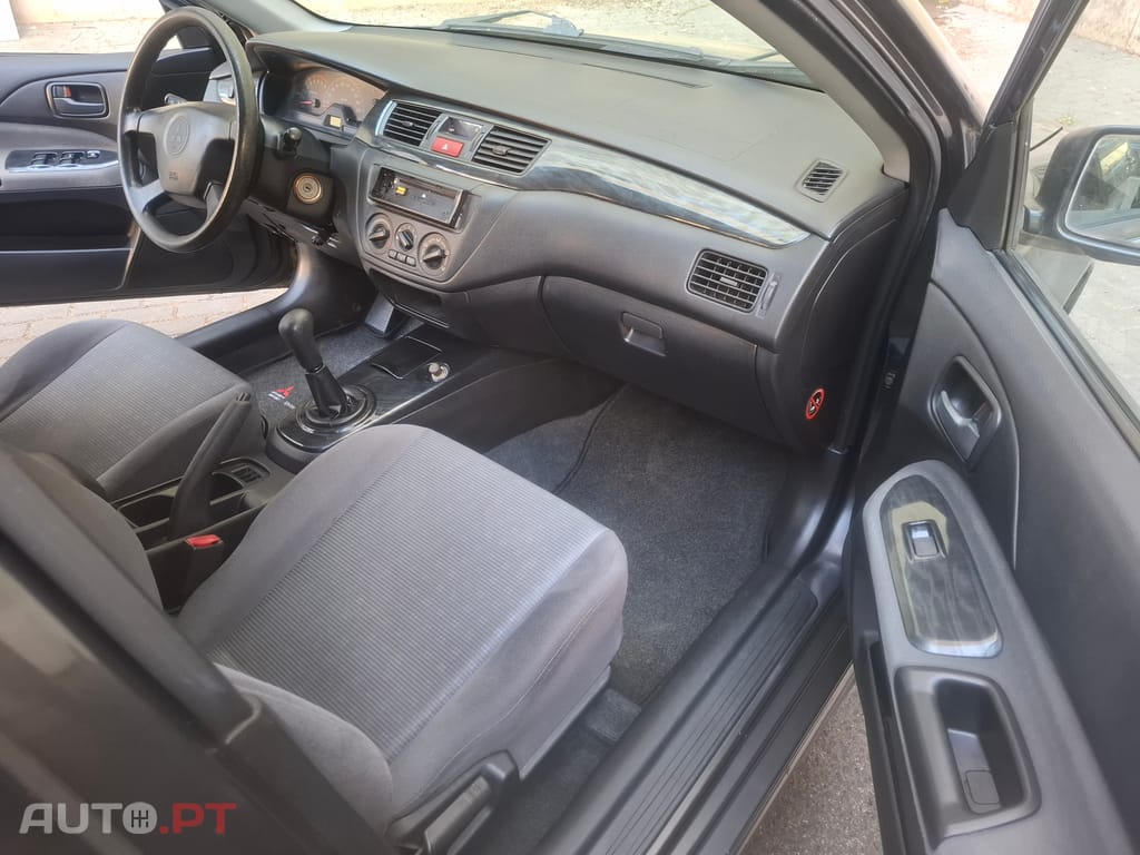 Mitsubishi Lancer CS 1.3 gasolina