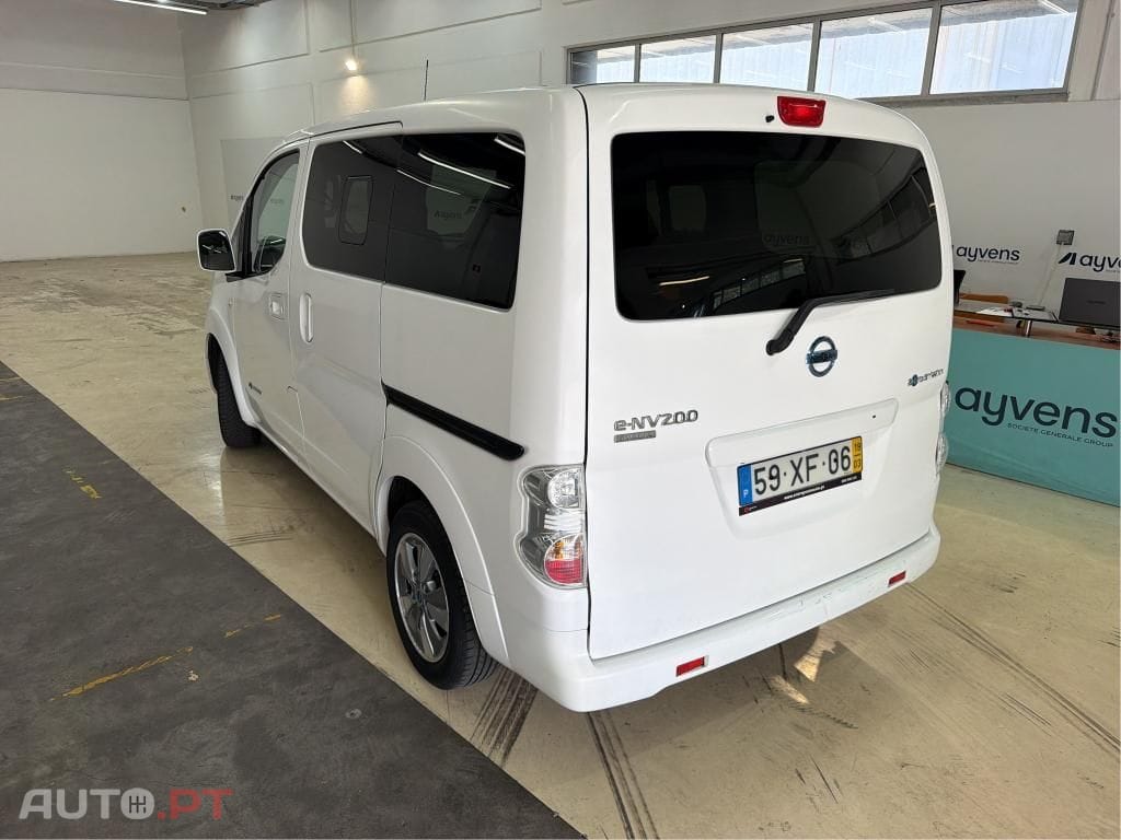 Nissan NV200