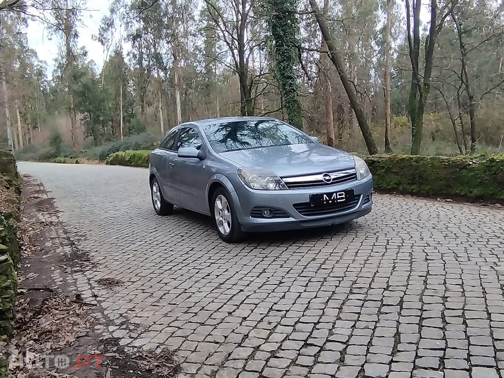 Opel Astra GTC 1.3 CDTi