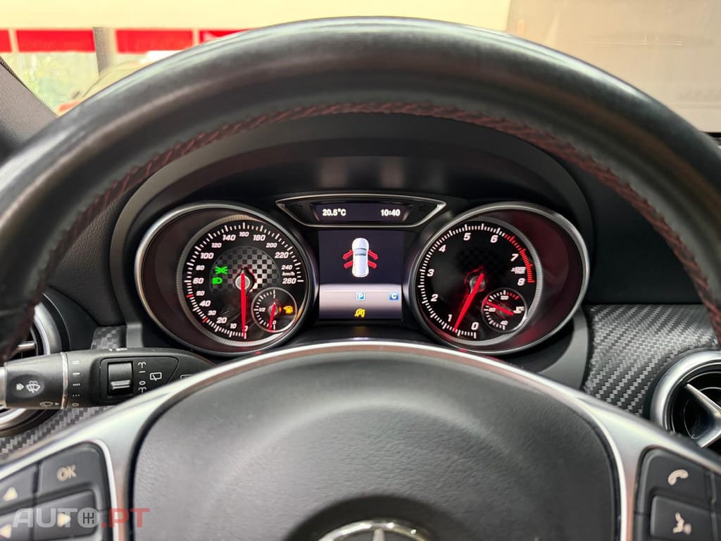 Mercedes-Benz A 180 AMG Line