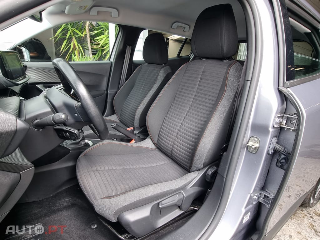 Peugeot 2008 1.2 PureTech Active Pack