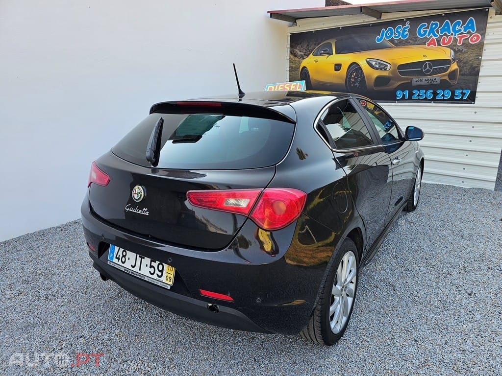 Alfa Romeo Giulietta 1.6 JTDm Distinctive