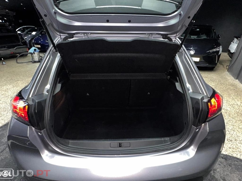 Peugeot E-208 50 kWh Active Pack