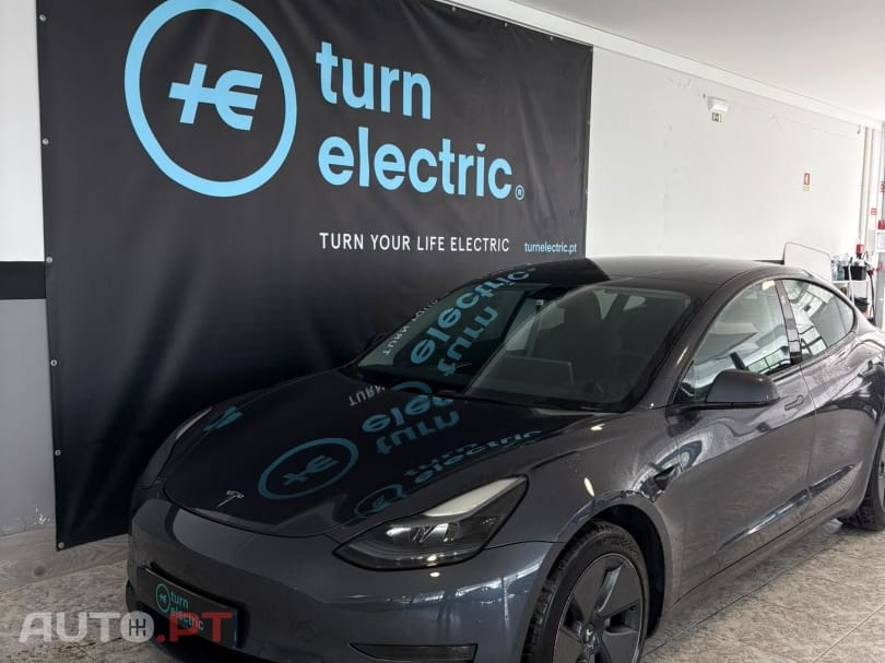 Tesla Model 3 Long Range AWD Dual Motor — fotografia 2
