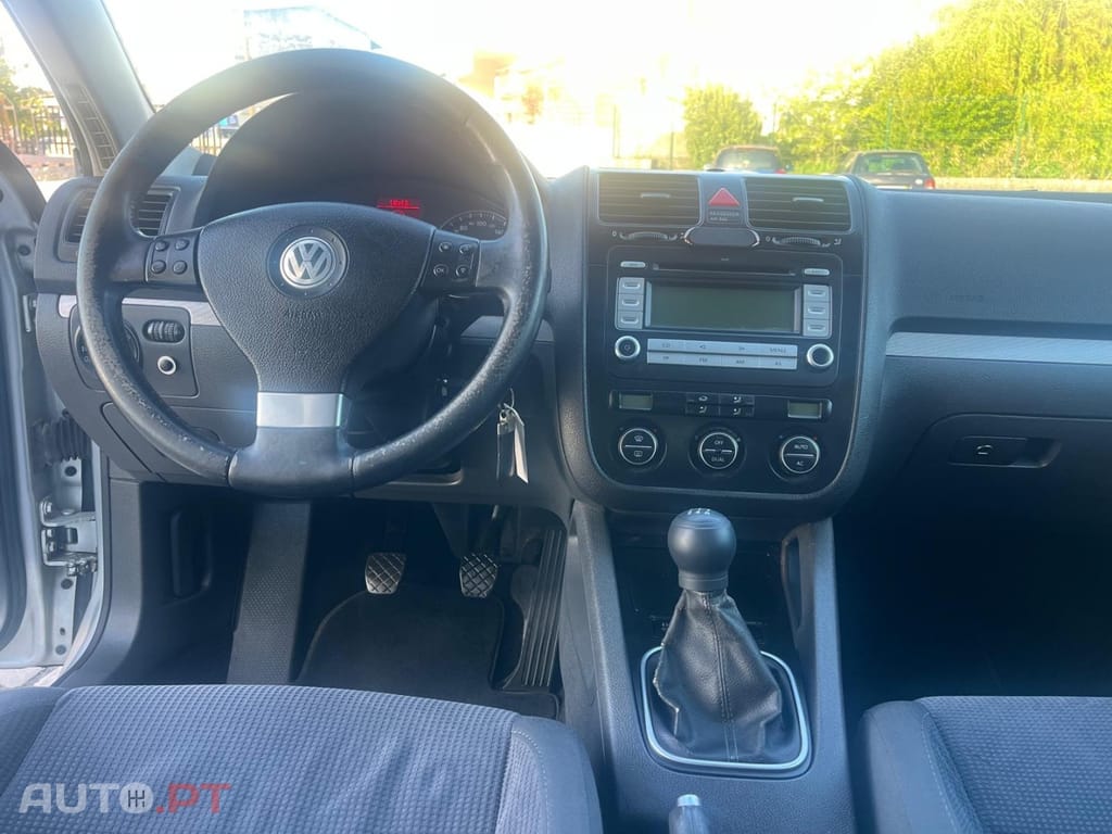 Volkswagen Jetta 1.9 TDi Confortline