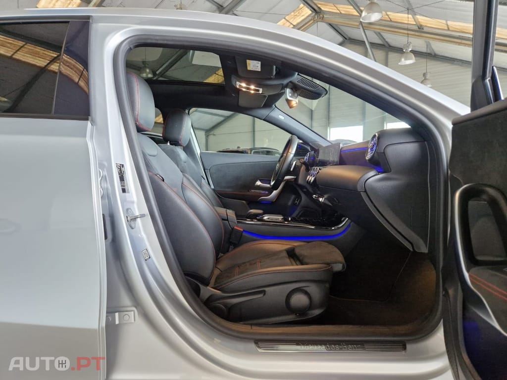 Mercedes-Benz A 250 e AMG Line