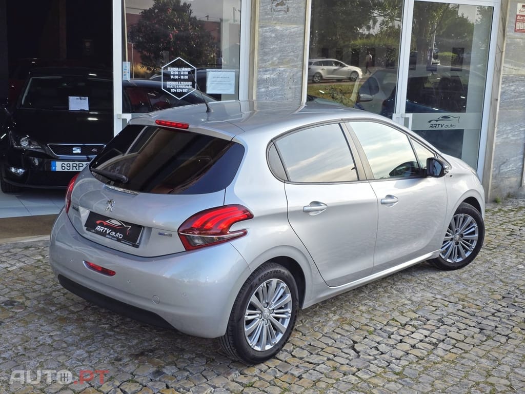 Peugeot 208 1.2 PureTech Style