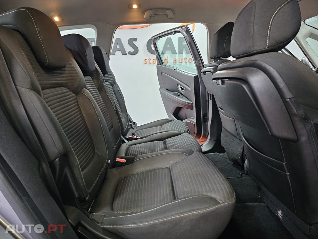 Renault Grand Scénic Outro