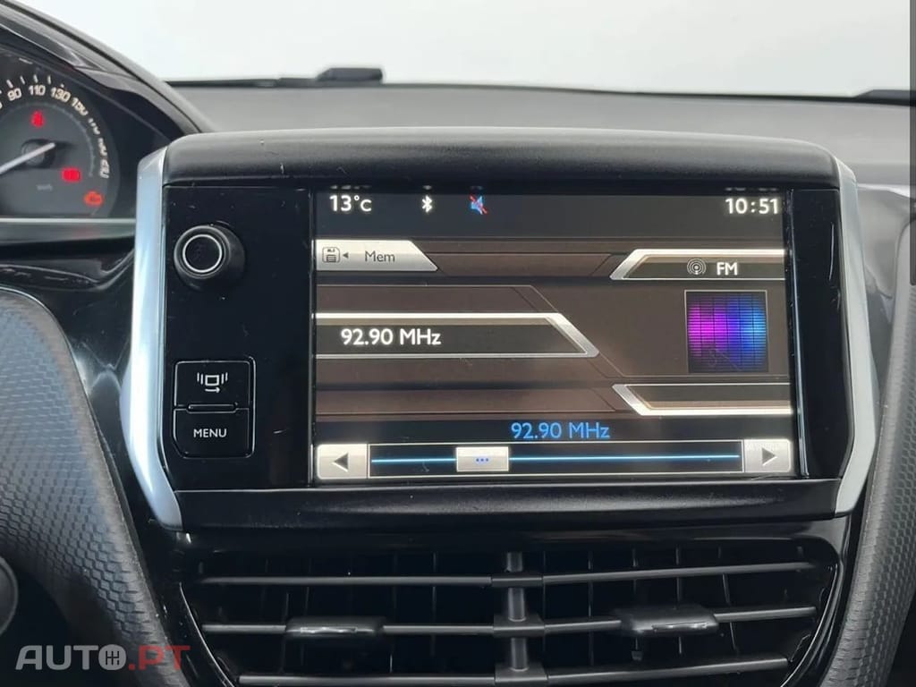 Peugeot 2008 1.2 PureTech Allure