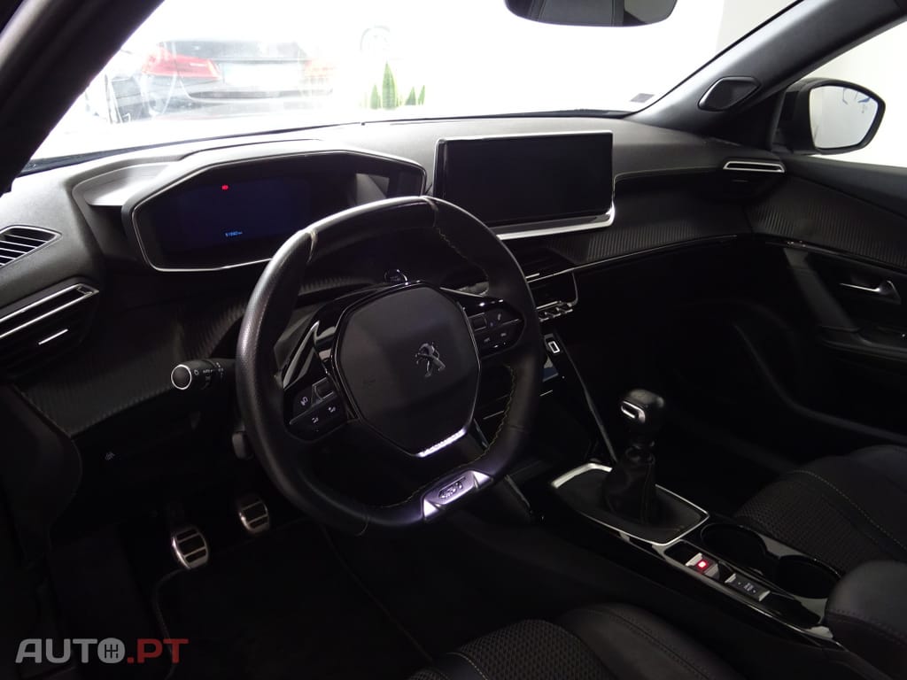 Peugeot 2008 1.2 PureTech GT
