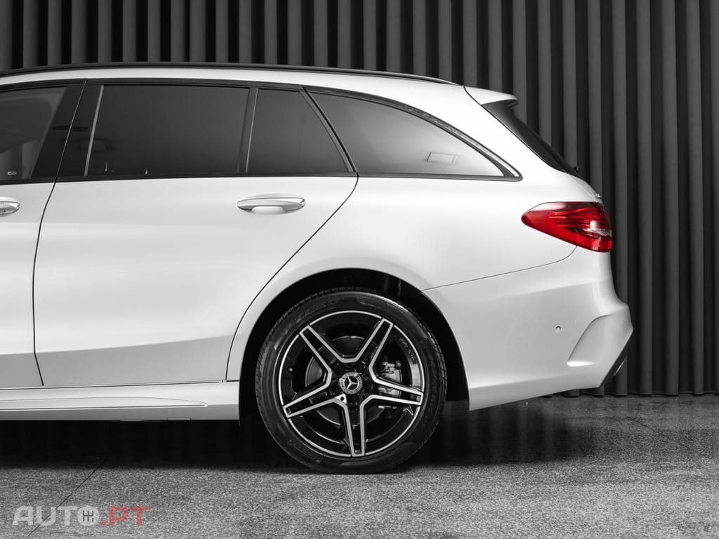 Mercedes-Benz C 300 de AMG Line